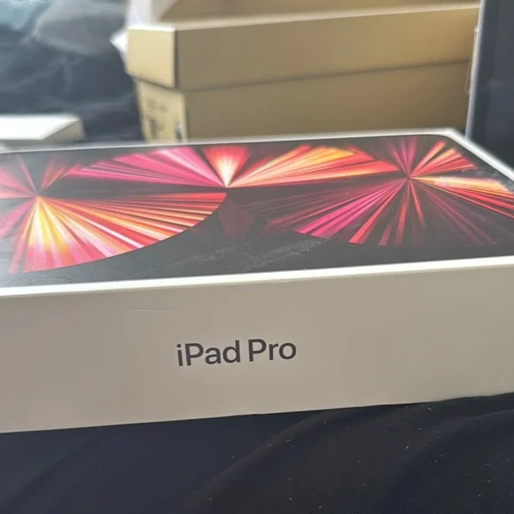 Apple iPad Pro - Picture 3 of 9